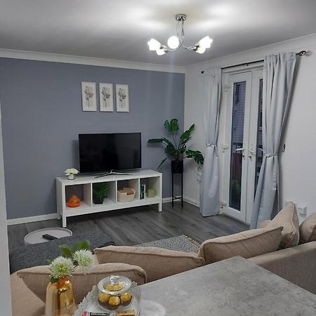 Lovely 1-Bedroom Condo With Parking On Premises Minworth Esterno foto
