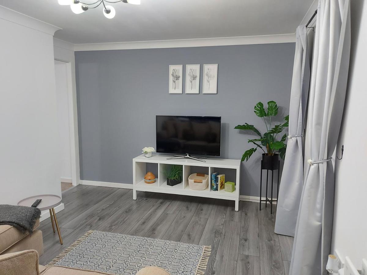 Lovely 1-Bedroom Condo With Parking On Premises Minworth Esterno foto